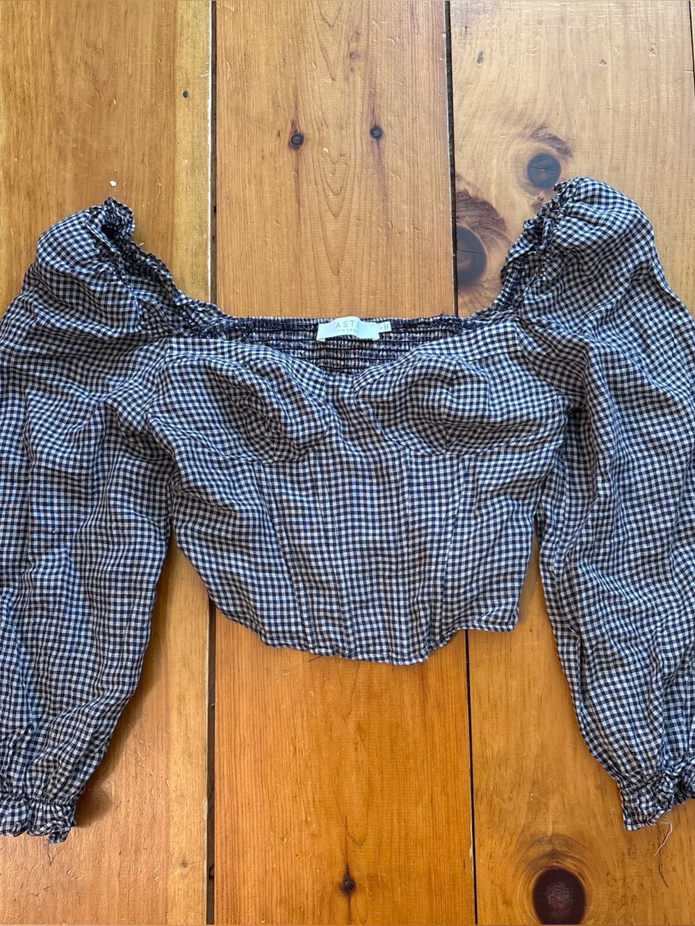 Linen gingham puff sleeve top